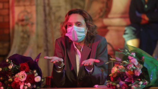 Teacher Emi (Katia Pascariu) has to defend herself from accusations she should be sacked after a home made sex tape lands online in Radu Jude’s Bad Luck Banging or Loony Porn.