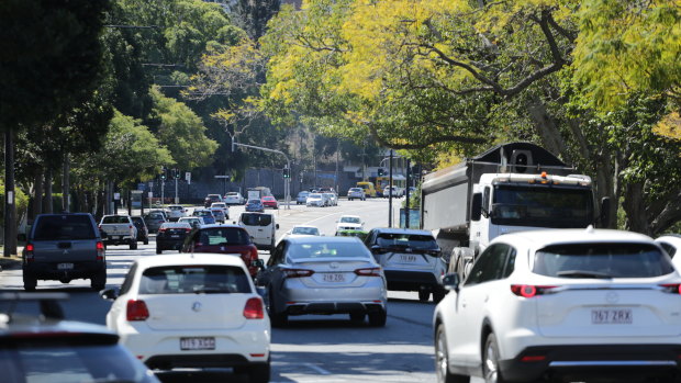 Greens want to ban cars in more traffic lanes to give buses a clear run