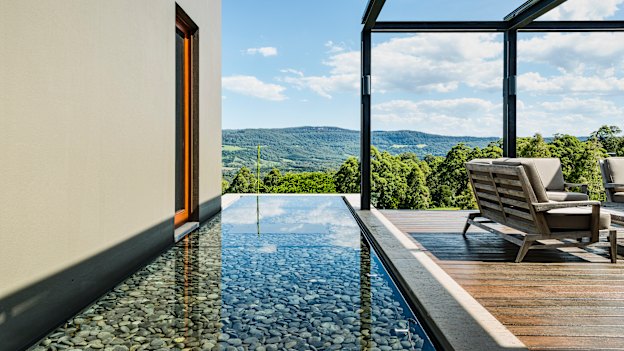 Ooralba Estate captures the big Kangaroo Valley views.