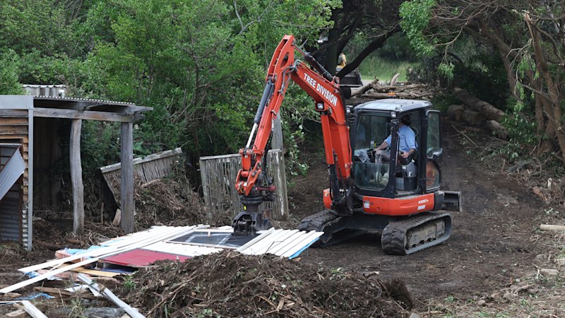 Flash floods leave mark on Great Ocean Road