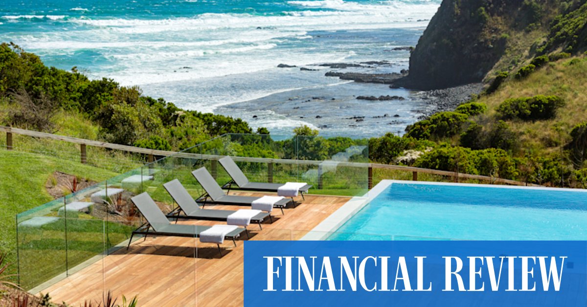 Trophy home sales surge as the rich seek sanctuary - Vimarsana News