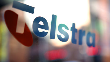 The telco giant forecast earnings (EBITDA) to be at the lower end of its $10.1 billion to $10.6 billion range.