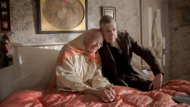 Vanessa Redgrave Supurbly Prickly In Mrs Lowry Son