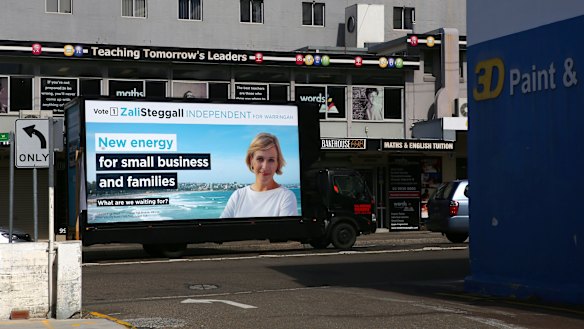 A truck advertising independent candidate Zali Steggall during the 2019 Warringah campaign.
