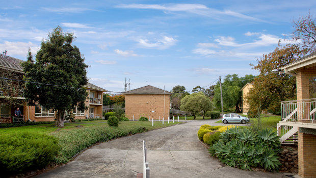 1 Cooloongatta Road, Camberwell.