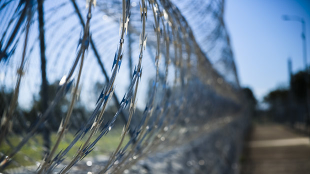 Queensland prisoners serving short sentences will be able to vote in state and local elections under a Labor proposal.