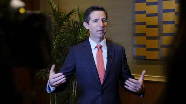Federal Tourism Minister Simon Birmingham is calling on airlines to increase direct flights between India and Australia.