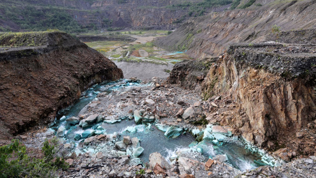 The Panguna copper mine in Bougainville was closed in 1989.