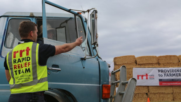 The Rapid Relief Team at an earlier hay delivery, this time in Gunnedah.