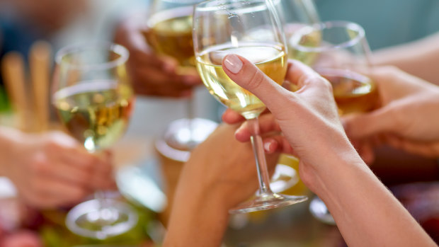 Women are returning to their pre-pregnancy drinking habits within five years.