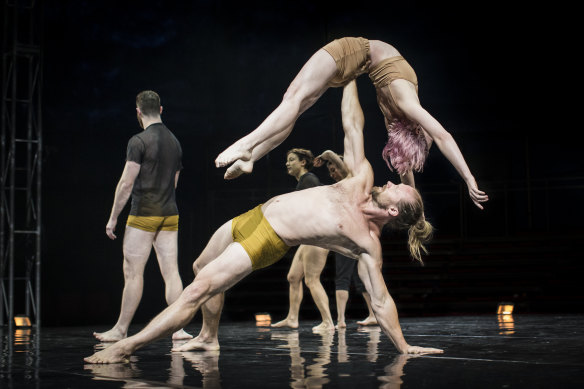 Circus is about the "gift of weight", says director Yaron Lifschitz
