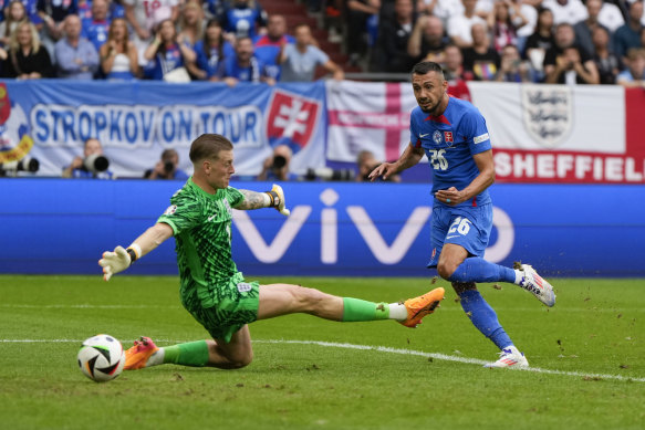  Ivan Schranz scores for Slovakia.