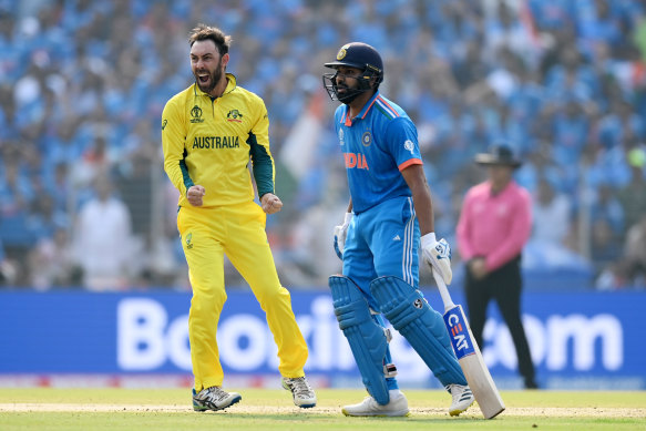 Glenn Maxwell and Rohit Sharma had different reactions to Travis Head’s catch.