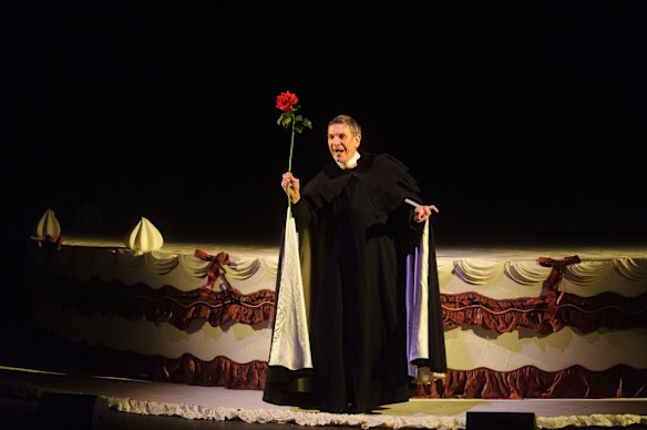 Syd Brisbane plays the odious Mr Collins.
