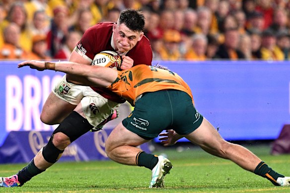 Dan Sheehan on his way to scoring a try.