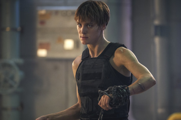 Mackenzie Davis as Grace, the Resistance super soldier, in Terminator: Dark Fate. 