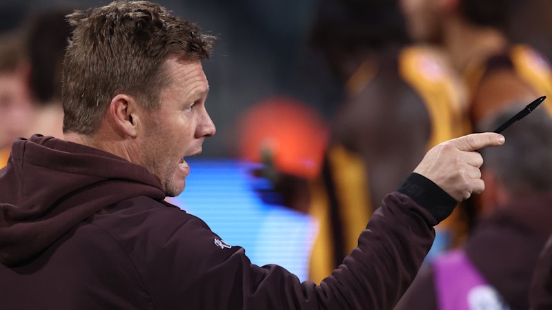 Hawthorn vs Adelaide LIVE: Gunston keeps Hawks within reach despite Crows dominant display