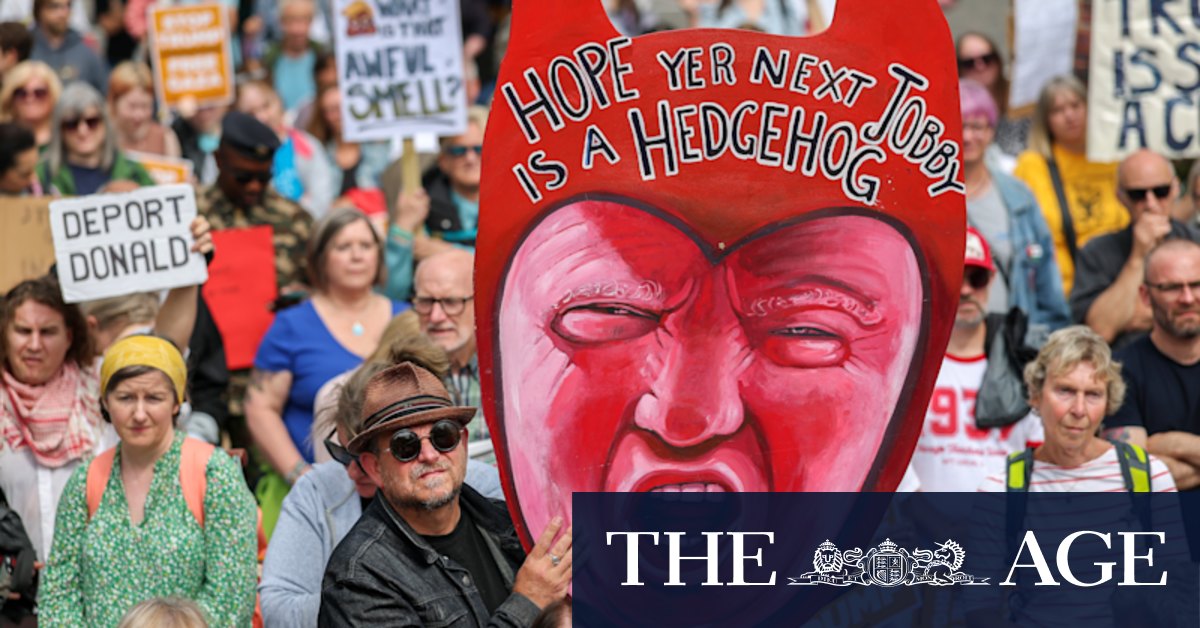 Protesters throw Scottish slang at Trump as he tees off at his golf course