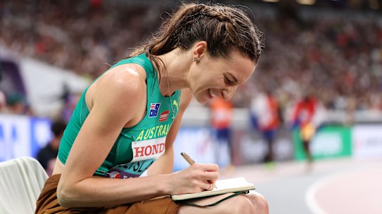 Nicola Olyslagers writes in her book on her way to winning the world title in Tokyo. 