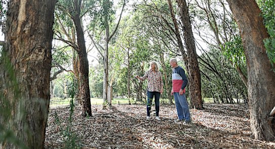 Tammie Zarro and Graham Scott, of the Friends of Gardiners Creek Reserve Burwood, share the concerns of Whitehorse and Monash councils.