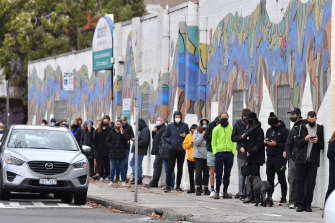 VIctorians are waiting up to four hours to get a COVID-19 test today. 