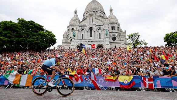 Remco Evenepoel passes the Sacre Couer basilica on his way to his big win.