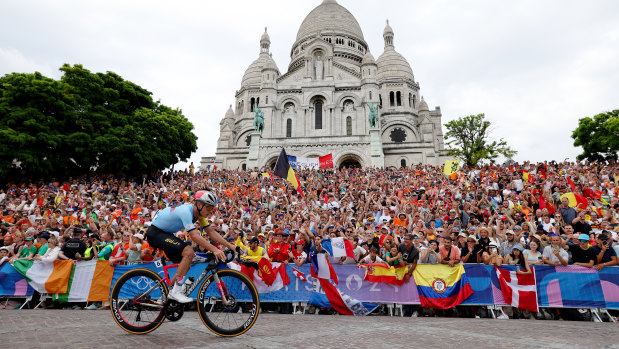 Remco Evenepoel passes the Sacre Couer basilica on his way to his big win.