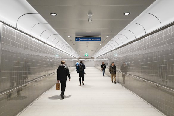 The connecting tunnel between Town Hall and Flinders Street stations.