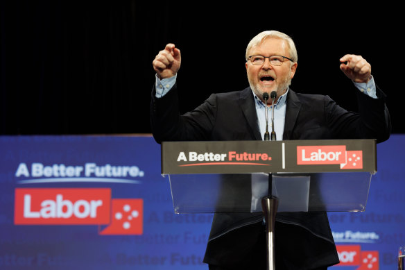 Former prime minister Kevin Rudd addressing the party faithful. 