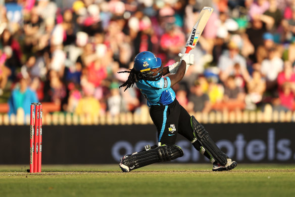 Deandra Dottin smashed 52 not out off 37 balls for the Strikers.