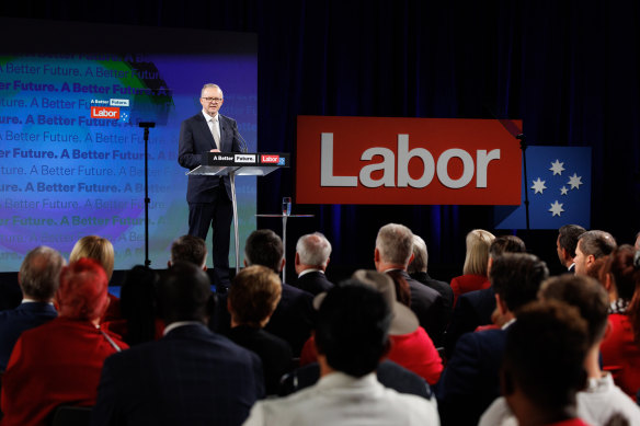 Labor leader Anthony Albanese speaks to party faithful on Sunday. 