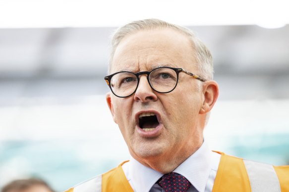 Opposition Leader Anthony Albanese campaigning in Queensland on Wednesday.