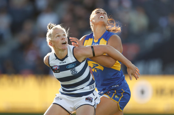 Geelong’s Kate Darby and Sarah Lakay of the Eagles vie for possession.