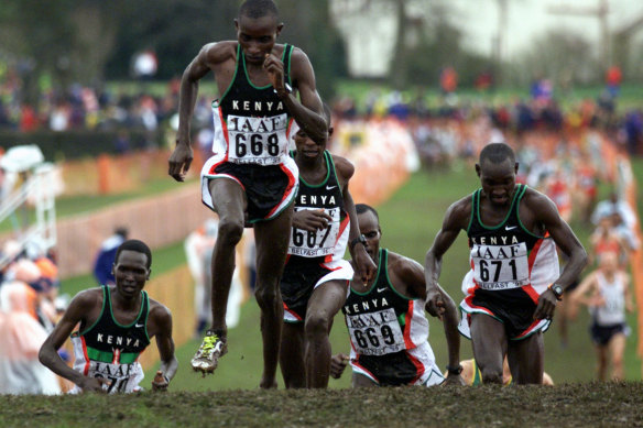 Paul Tergat on his way to winning the World Cross Country Championships in Belfast in 1999.