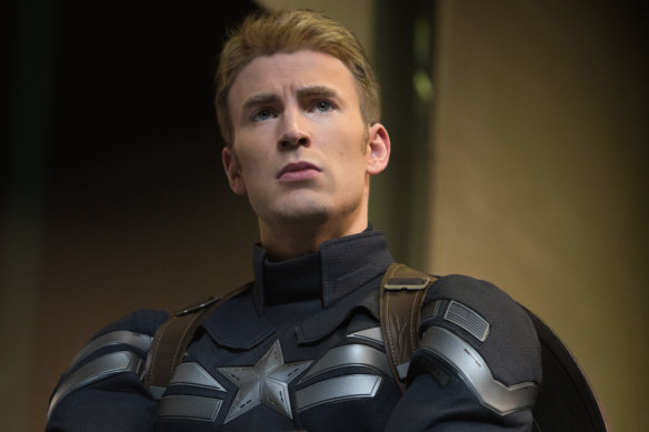 Chris Evans as Steve Rogers in Captain America: The Winter Solder (2014), the film in which Mackie’s Sam Wilson made his first on-screen appearance.