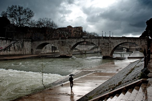 The Tiber at dusk.