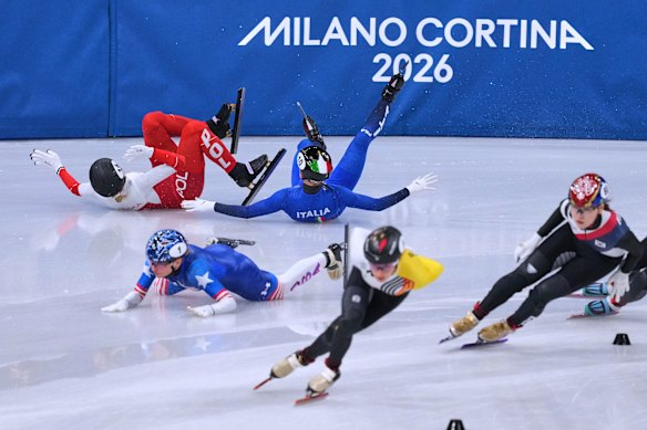 The immediate aftermath of the incident in which Poland’s Kamila Sellier suffered a cut to the face.