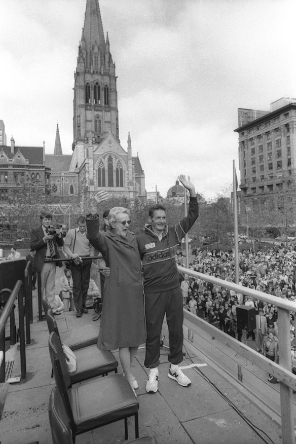 Cliff Young with his mother Mary in the City Square, Melbourne, May 5, 1983. Cliff was given the keys to the city.