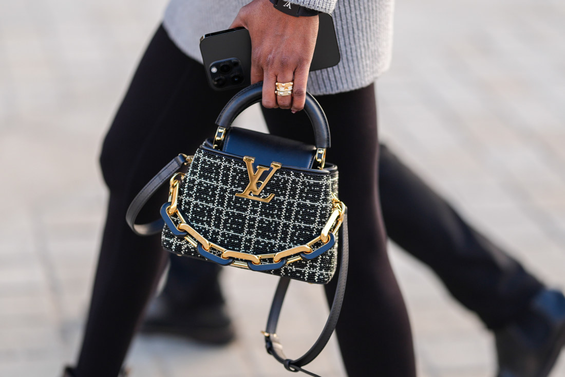 Resale louis vuitton handbags 2025