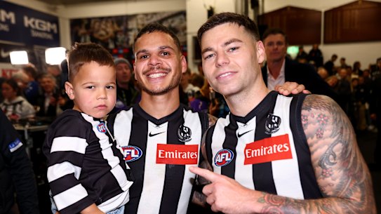 Collingwood teammates Bobby Hill and Jamie Elliott have a tight bond.