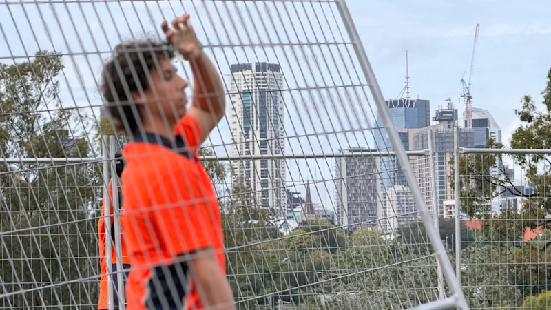 Olympics body gatecrashes Save Victoria Park event to erect fences