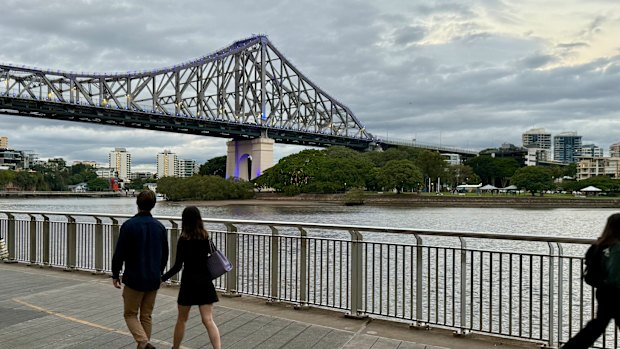 The council was warned of “extreme risk” of the bridge’s footpaths giving way, although experts outlined multiple options to keep them open to pedestrians.