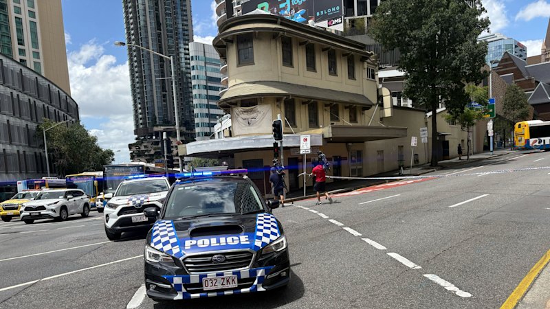 Suspicious item find shuts down inner-city Brisbane street