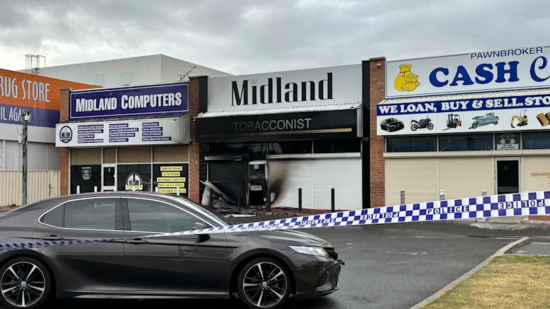 V Midlandu v Zahodni Avstraliji ponoči požgali prodajalno tobaka