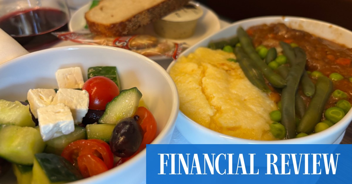 afr.com - Andrew Hobbs - The surprising way Qantas' economy class beats premium economy