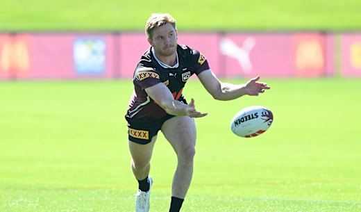 Tom Dearden training at dummy-half for the Maroons.