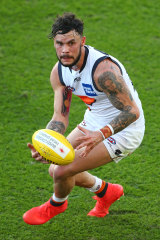 Clubs Circle Giants Star Despite Five Year Offer
