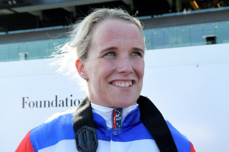Clenton and Jones set for a golden day in Tamworth