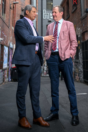 Former Victorian premier Steve Bracks engages with former UK government communications director Alastair Campbell.