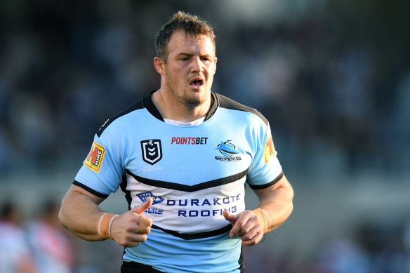 Josh Morris has made an emotional plea to be released by Cronulla.